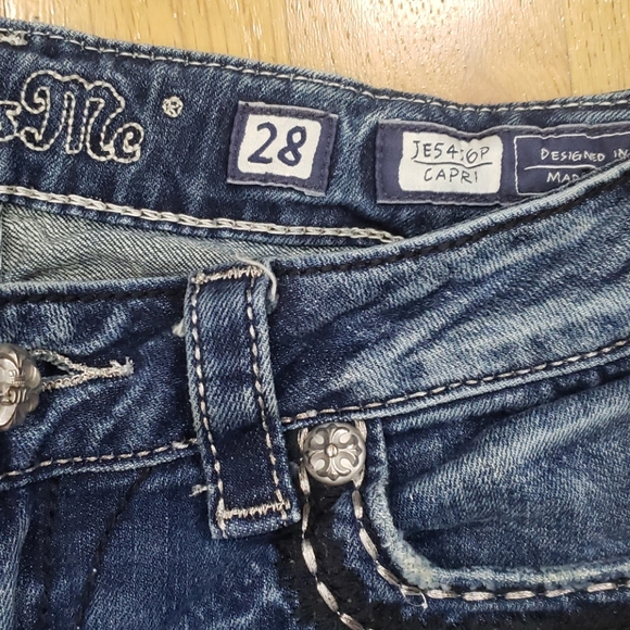 Miss Me Ankle Length Capris Size 28 - Picture 7 of 11